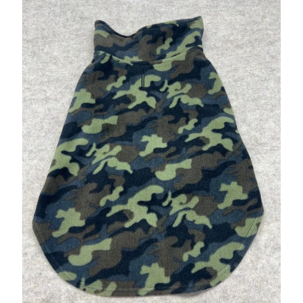 32 Degrees Heat Fleece Dog Vest Medium Green Camo Excellent Leash Hole Hook Loop